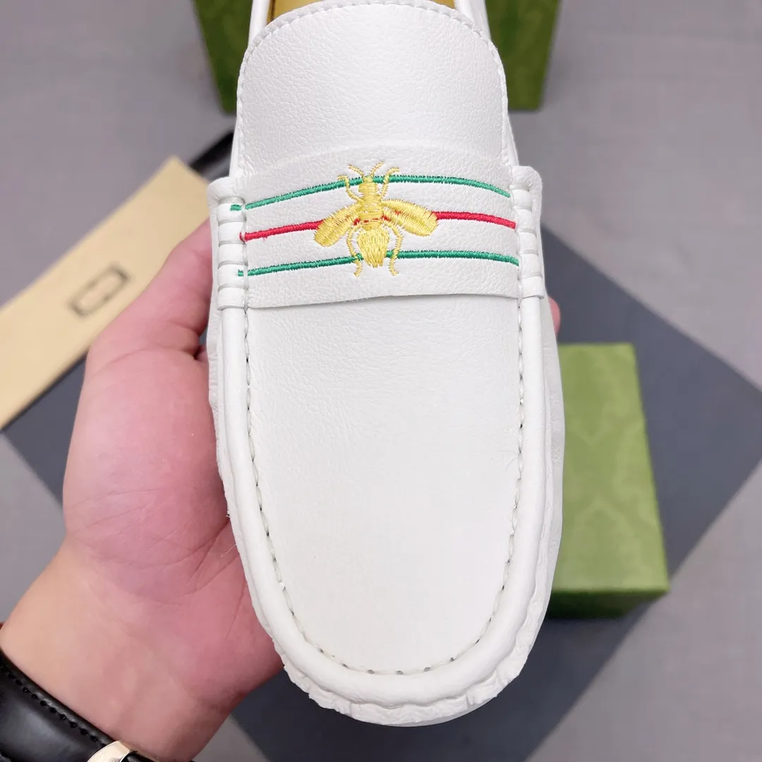 p400 GUCCI, Gucci official flagship store original casual beanie shoes ~ Four Seasons Trendy Shoes 👟》New version at the counter, Gucci 1:1 high-quality workmanship, upper: imported pebbled calfskin, genuine sweat-absorbent pigskin lining, fashionable lazy business style design, casual loafers, running shoes are perfect for young people. British fashion boots 😍 Equipped with original raw rubber wear-resistant outsole, absolutely high-end and classy, ​​suitable for drivers only 🚗 A must-have for fashionable men, standard code 37-45 No. 071